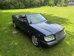 Blau Gebraucht 1997 Mercedes E320 Cabrio | 22.999 € (Teuer)