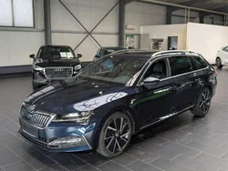 Grau Gebraucht 2022 Skoda Superb LAURIN & KLEMENT Kombi | 35.900 € (Etwas zu teuer)