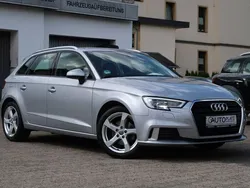 Silber Gebraucht 2019 Audi A3 Sportback Sport Limousine | 17.750 € (Fairer Preis)