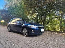 Blau Gebraucht 2012 Toyota Auris Hybrid Executive Limousine | 7.999 € (Guter Preis)