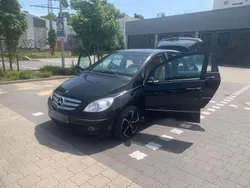 Schwarz Gebraucht 2009 Mercedes B200 Van / Kleinbus | 4.000 €