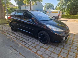Schwarz Gebraucht 2009 Peugeot 207 Kombi | 1.900 €
