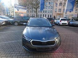 Grau Gebraucht 2021 Skoda Octavia Clever Limousine | 23.900 € (Fairer Preis)