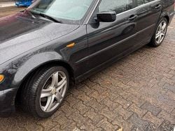Schwarz Gebraucht 2001 BMW 320 Kombi | 1.999 € (Superpreis)