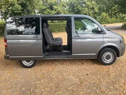 Grau Gebraucht 2015 VW T5 Van | 22.777 € (Fairer Preis)