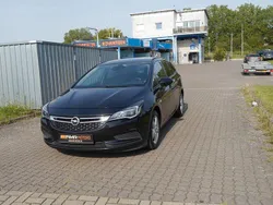Schwarz Gebraucht 2017 Opel Astra Kombi | 4.990 € (Guter Preis)