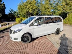 Weiß Gebraucht 2018 Mercedes V220 Avantgarde Van / Kleinbus | 39.900 € (Superpreis)