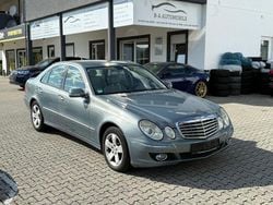 Blau Gebraucht 2007 Mercedes E200 Elegance Limousine | 3.700 € (Superpreis)