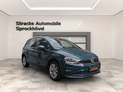 Grün Gebraucht 2018 VW Golf Sportsvan Comfortline Van / Kleinbus | 17.499 € (Fairer Preis)