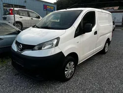Weiß Gebraucht 2015 Nissan Evalia Comfort Van / Kleinbus | 4.900 € (Fairer Preis)