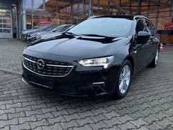 Diamant schwarz/karbon schwarz Gebraucht 2022 Opel Insignia Business Kombi | 18.900 € (Etwas zu teuer)