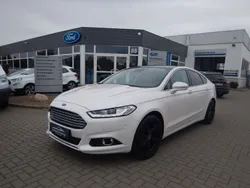 Weiß Gebraucht 2017 Ford Mondeo Titanium Limousine | 16.900 € (Etwas zu teuer)