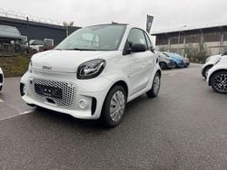Weiß Gebraucht 2021 Smart ForTwo Electric Drive Coupé | 10.490 € (Fairer Preis)