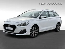 Polar white / sol Gebraucht 2019 Hyundai i30 Trend Limousine | 16.733 € (Fairer Preis)