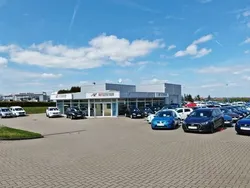 Grau Gebraucht 2019 Ford C-MAX Van / Kleinbus | 15.450 € (Fairer Preis)