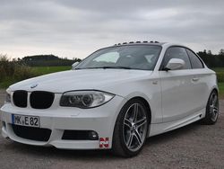 Weiß Gebraucht 2011 BMW 125 M Sport Kleinwagen | 17.000 €