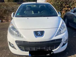 Weiß Gebraucht 2013 Peugeot 207 Allure Cabrio | 6.500 € (Teuer)