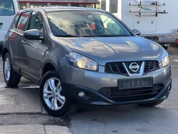 Grau Gebraucht 2012 Nissan Qashqai SUV | 7.250 € (Fairer Preis)