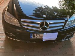 Schwarz Gebraucht 2009 Mercedes C350 Avantgarde Limousine | 3.500 € (Etwas zu teuer)