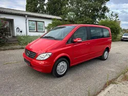 Rot Gebraucht 2006 Mercedes Viano Van / Kleinbus | 5.300 € (Fairer Preis)