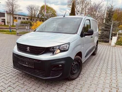 Grau Gebraucht 2020 Peugeot Partner Premium Van / Kleinbus | 11.400 € (Guter Preis)