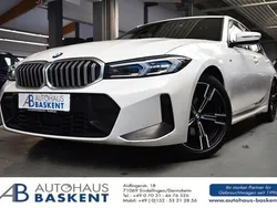 Weiß Gebraucht 2023 BMW 320 M Sport Limousine | 34.890 € (Fairer Preis)