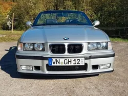 Silber Gebraucht 1999 BMW 320 Cabriolet M Sport Cabrio | 12.000 € (Teuer)