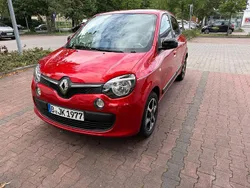 Rot Gebraucht 2017 Renault Twingo LIMITED Kleinwagen | 7.950 € (Guter Preis)