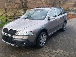 Gebraucht 2007 Skoda Octavia Scout Kombi | 2.000 € (Fairer Preis)
