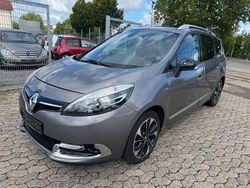 Grau Gebraucht 2016 Renault Grand Scénic IV Bose Edition Van / Kleinbus | 7.999 € (Fairer Preis)