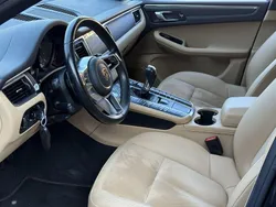 Grau Gebraucht 2018 Porsche Macan Basis SUV | 37.790 € (Guter Preis)