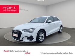 Weiß Gebraucht 2022 Audi A3 Sportback Ambiente Kleinwagen | 21.390 € (Fairer Preis)
