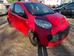 Rot Gebraucht 2009 Citroën C1 Kleinwagen | 200 €