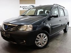 Grau Gebraucht 2008 Dacia Logan Lauréate Limousine | 1.750 € (Etwas zu teuer)