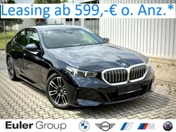 Carbonschwarz metallic Gebraucht 2024 BMW 520 M Sport Limousine | 49.889 € (Superpreis)