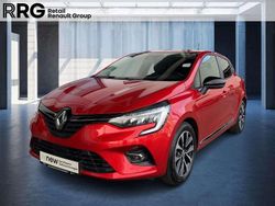 Feuerrot Gebraucht 2022 Renault Clio V Zen Limousine | 13.990 € (Fairer Preis)