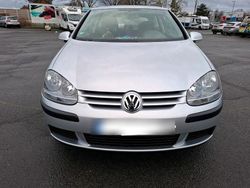 Silber Gebraucht 2005 VW Golf V Trendline Kleinwagen | 3.200 € (Fairer Preis)
