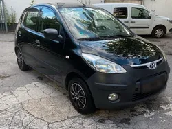 Schwarz Gebraucht 2011 Hyundai i10 Kleinwagen | 2.000 € (Fairer Preis)
