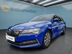 Blau Gebraucht 2021 Skoda Superb Kombi | 21.349 € (Guter Preis)