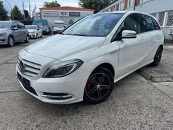 Calcitweiss/zirrusweiss Gebraucht 2013 Mercedes B200 AMG line Van / Kleinbus | 6.900 € (Fairer Preis)