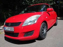 Rot Gebraucht 2011 Suzuki Swift Limousine | 4.900 € (Fairer Preis)