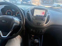 Weiß Gebraucht 2022 Ford Transit Limousine | 8.500 € (Fairer Preis)