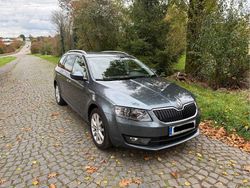 Silber Gebraucht 2014 Skoda Octavia Elegance Kombi | 10.950 € (Fairer Preis)