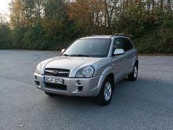 Grau Gebraucht 2008 Hyundai Tucson SUV | 3.600 €
