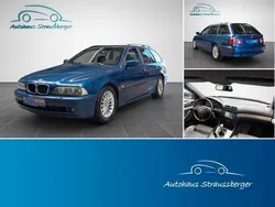 Blau Gebraucht 2002 BMW 530 Kombi | 11.590 €