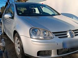 Grau Gebraucht 2005 VW Golf V Kleinwagen | 3.300 € (Etwas zu teuer)