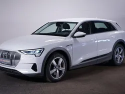 Weiß Gebraucht 2020 Audi e-tron SUV | 24.849 € (Guter Preis)