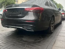 Grau Gebraucht 2022 Mercedes E220 AMG line Limousine | 40.000 € (Superpreis)