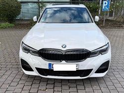 Weiß Gebraucht 2020 BMW 330e M Sport Limousine | 33.400 € (Fairer Preis)