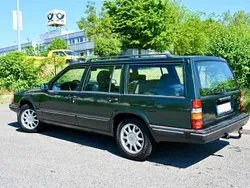 Grün Gebraucht 1995 Volvo 940 Kombi | 2.995 €